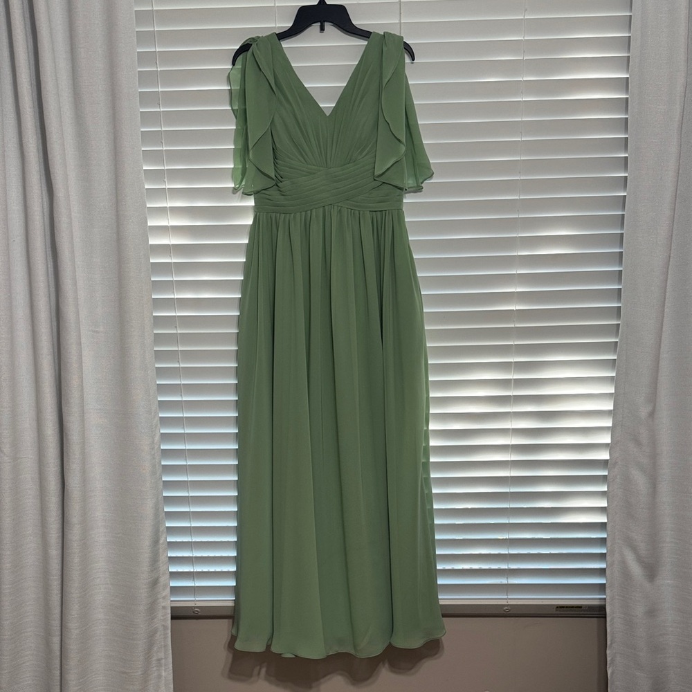 Elegant Green Chiffon Dress